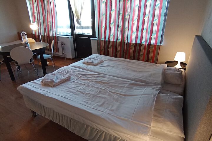 Room 54 of 140