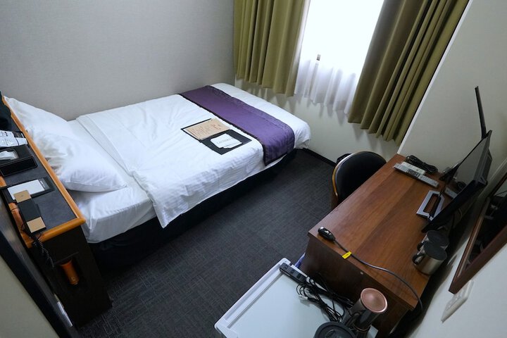 Room 28 of 120