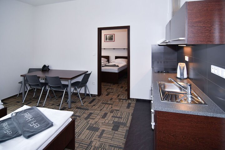 Room 22 of 71