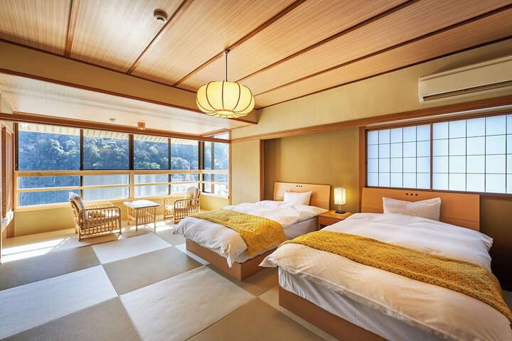 Room 12 of 52