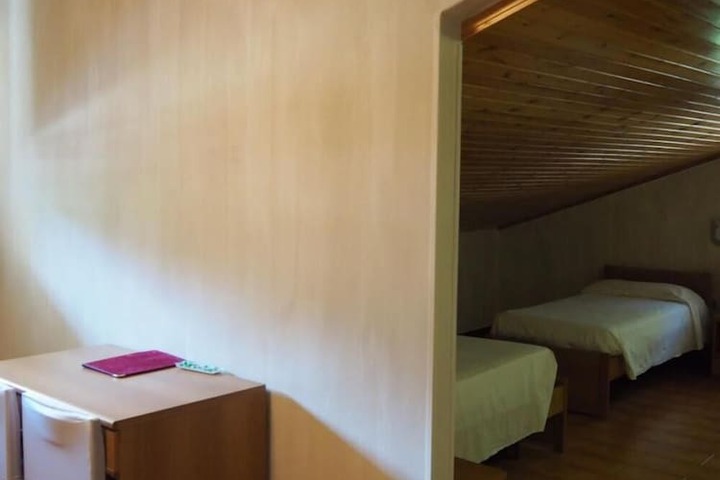 Room 9 of 44