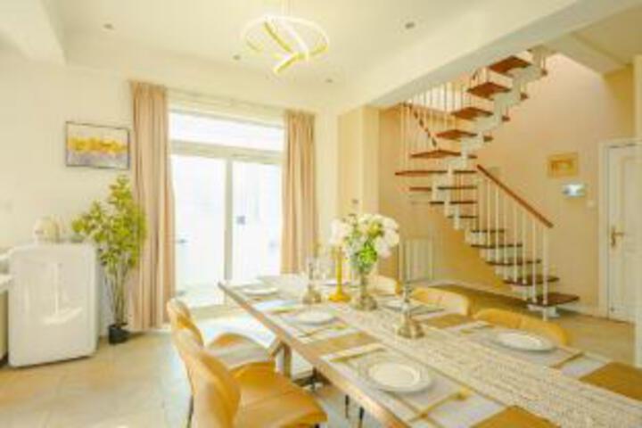 Qingdao Weiwan Homestay (Wanda CBD Branch)
