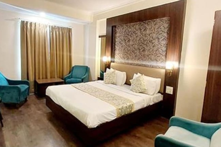Room 18 of 25
