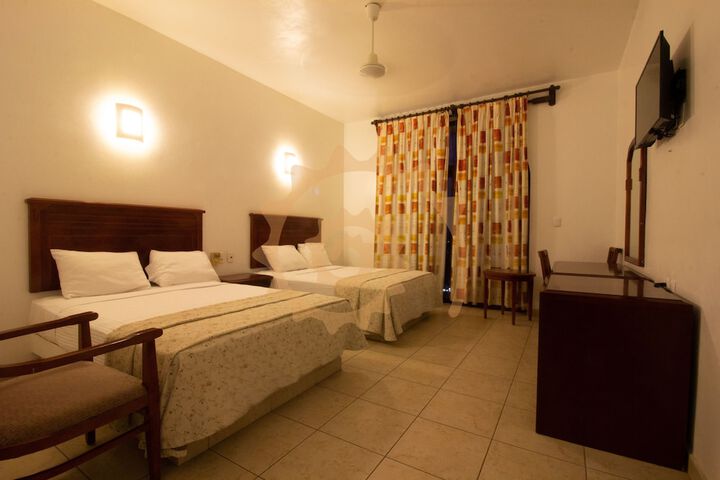 Room 2 of 35