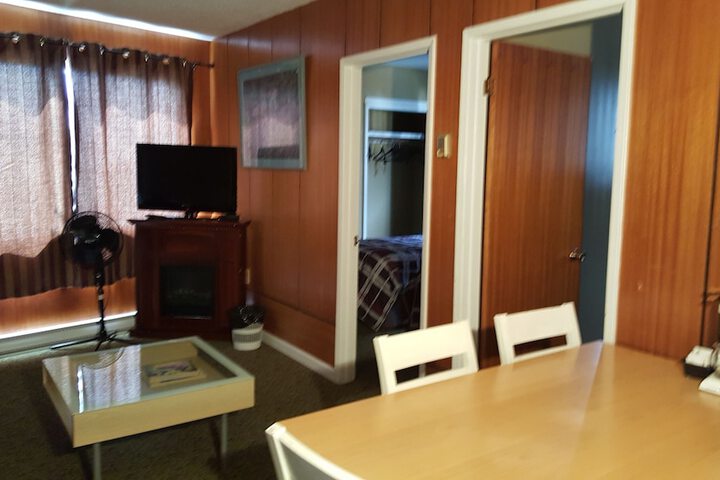 Room 12 of 27