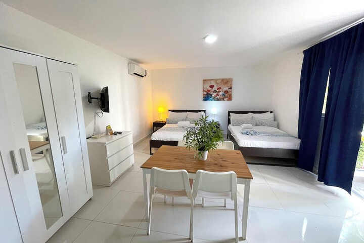 Room 14 of 50