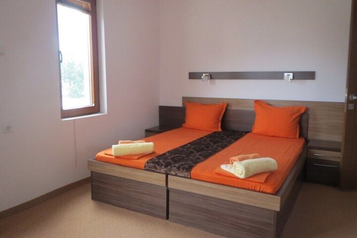 Room 17 of 19