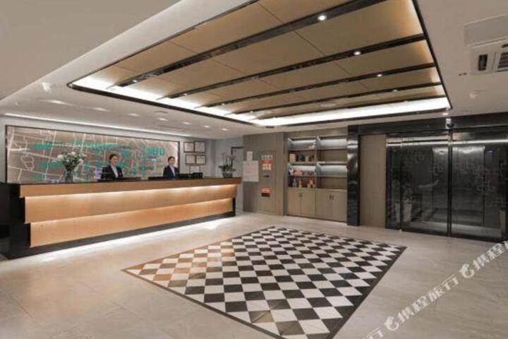 Zhouting Hotel(Hefei Huaihe Road Pedestrian Street Store)