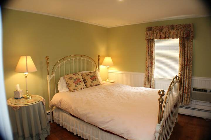 Room 12 of 36