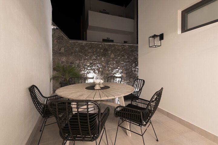 Terrace/Patio 72 of 88