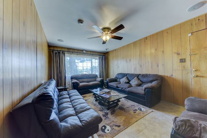 Room 12 of 32