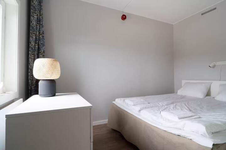 Room 355 of 865
