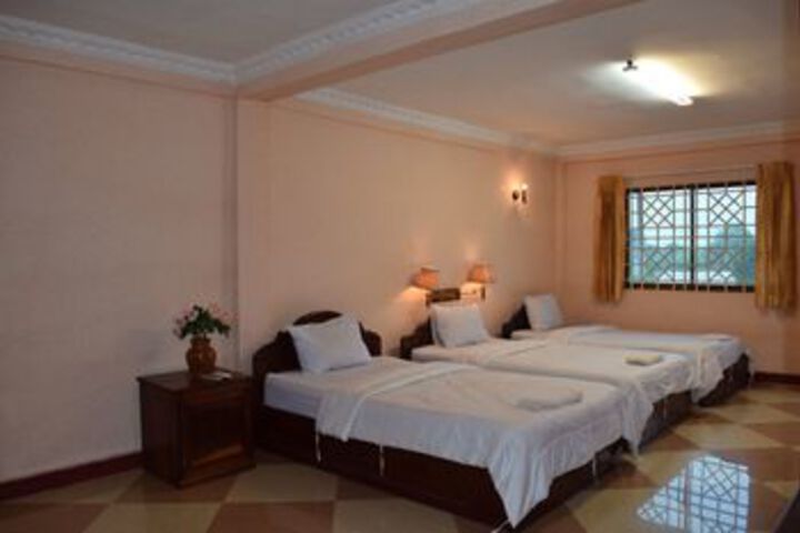 Room 6 of 22