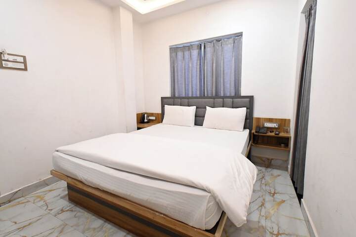 Room 2 of 29