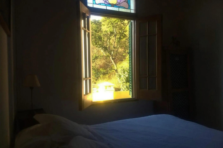 Room 4 of 10