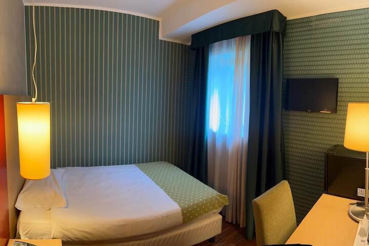 Room 29 of 64