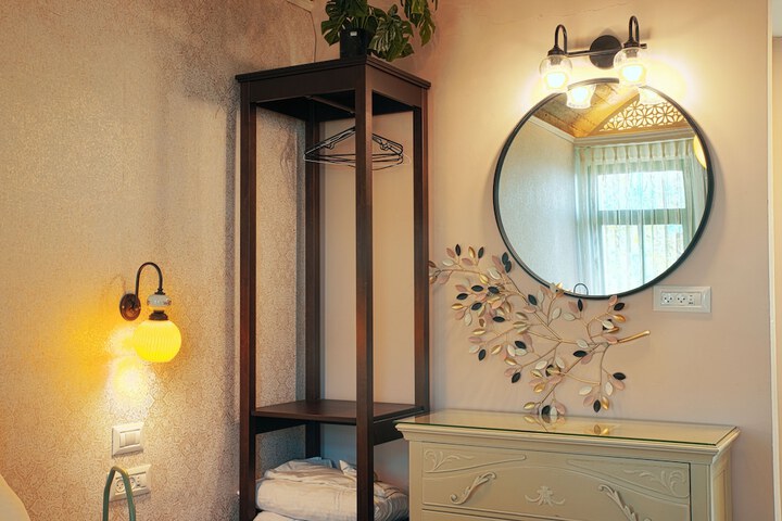 Room 15 of 43