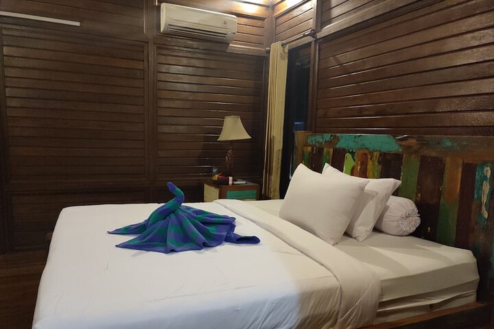 Room 16 of 42