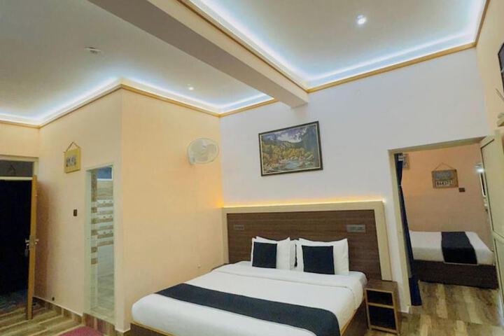 Room 6 of 51