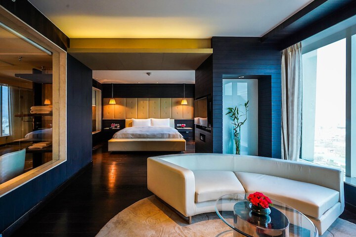 Room 17 of 145