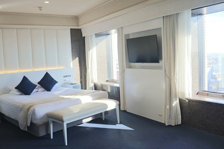 Room 30 of 110