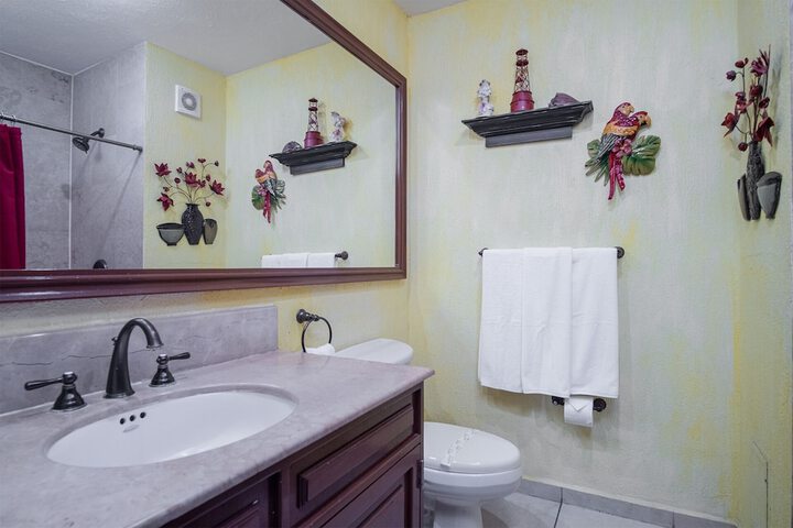 Room 490 of 599