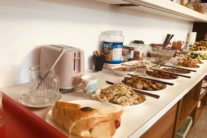Dining 40 of 47