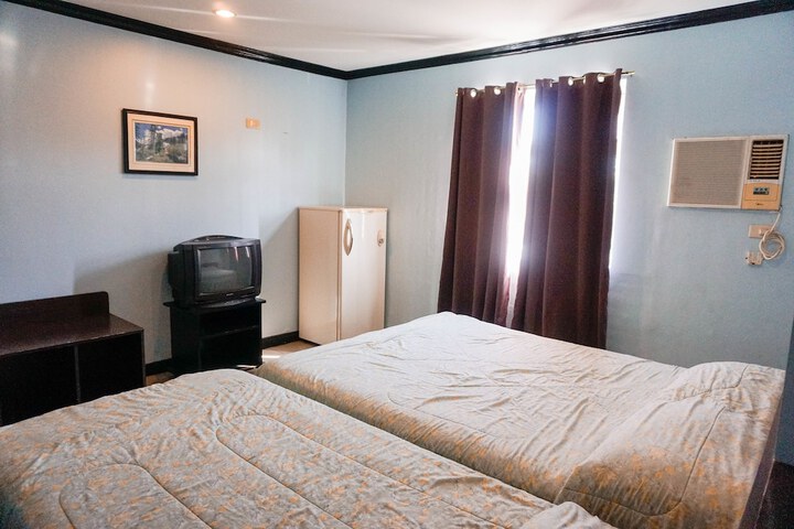 Room 12 of 37