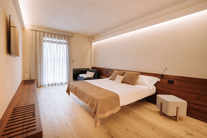 Room 18 of 74