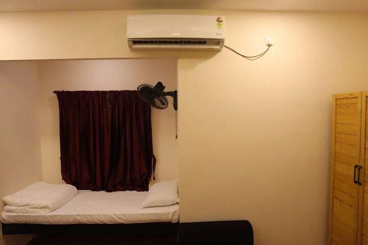 Room 8 of 54