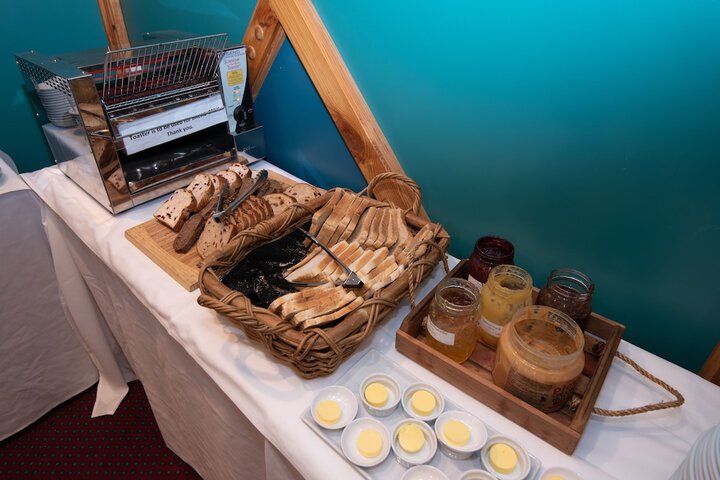 Breakfast/Coffee Service 98 of 143
