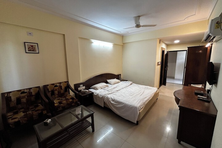 Room 43 of 108