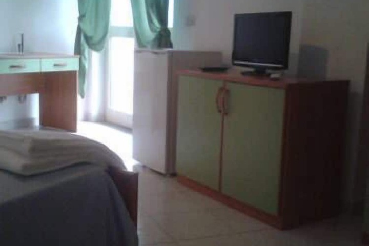 Room 18 of 42