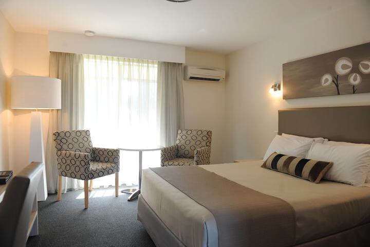 Room 3 of 60