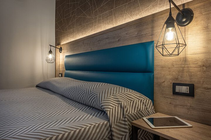Room 8 of 44