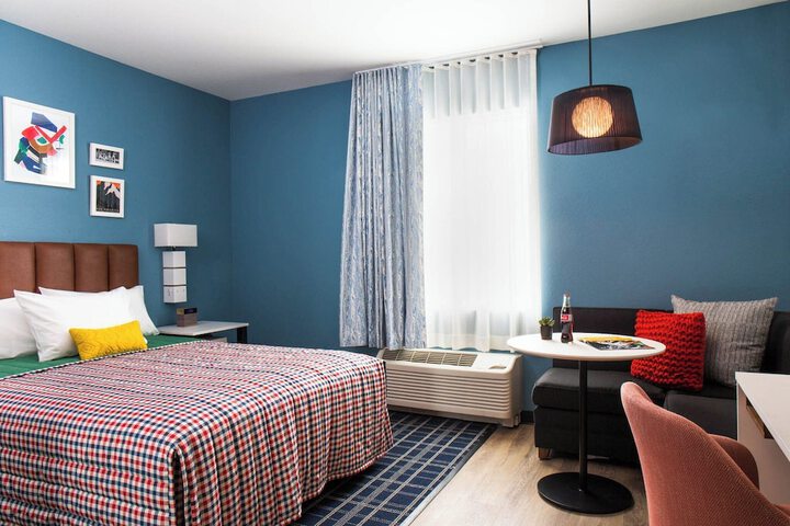 Room 7 of 35