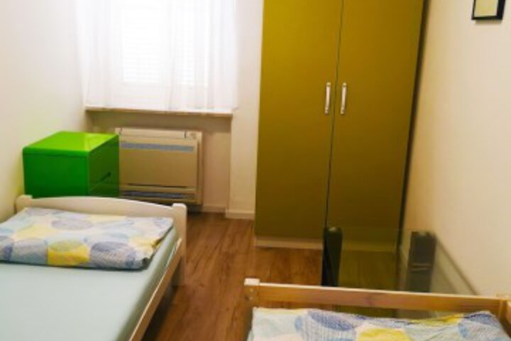Room 11 of 48