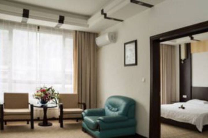 Room 7 of 24