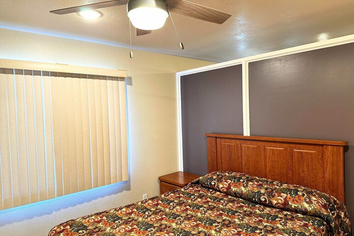 Room 9 of 35