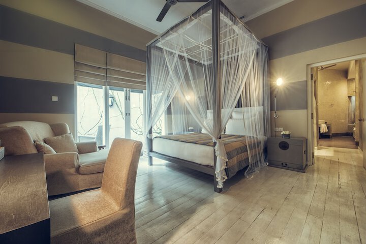 Room 11 of 72