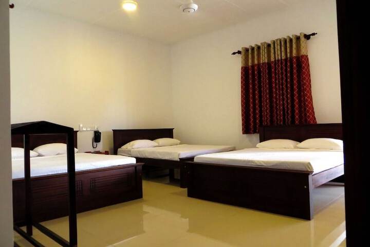 Room 5 of 17