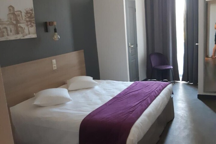 Room 8 of 21