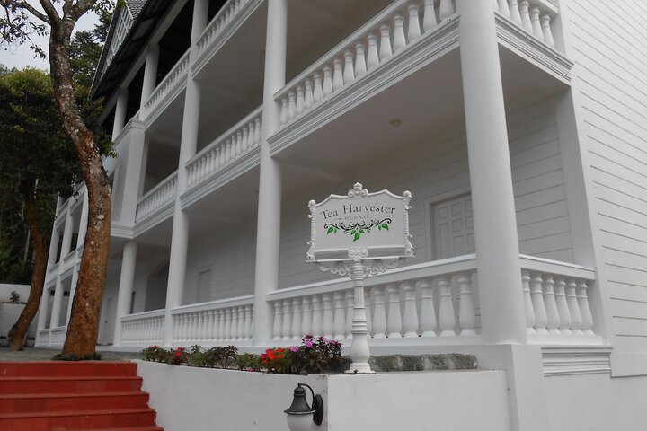 Hotel 44 of 60