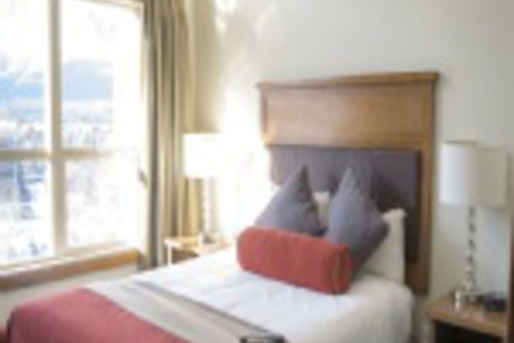 Room 25 of 192