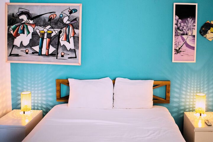 Room 33 of 66