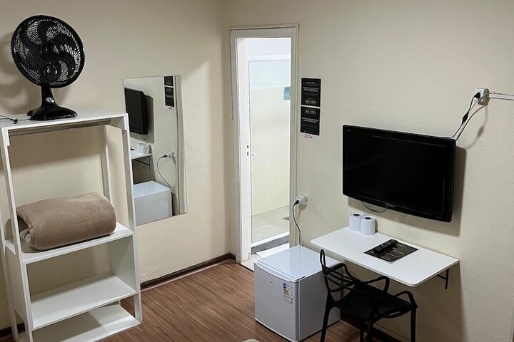Room 37 of 68