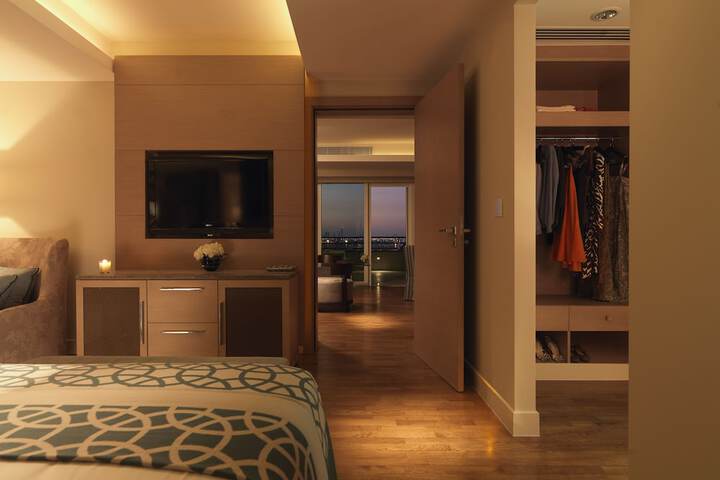 Room 8 of 64