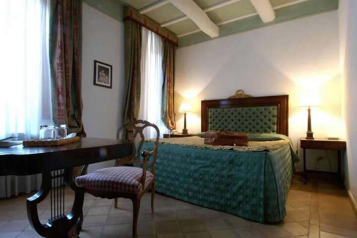 Room 10 of 57