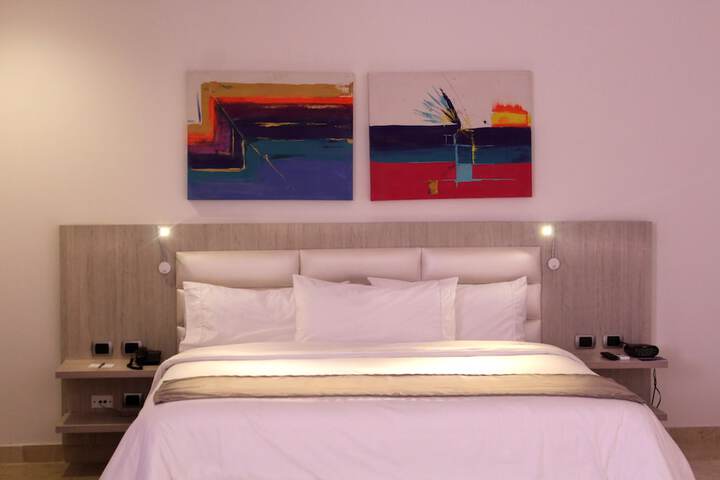 Room 10 of 105