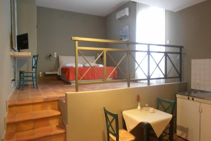 Room 47 of 93